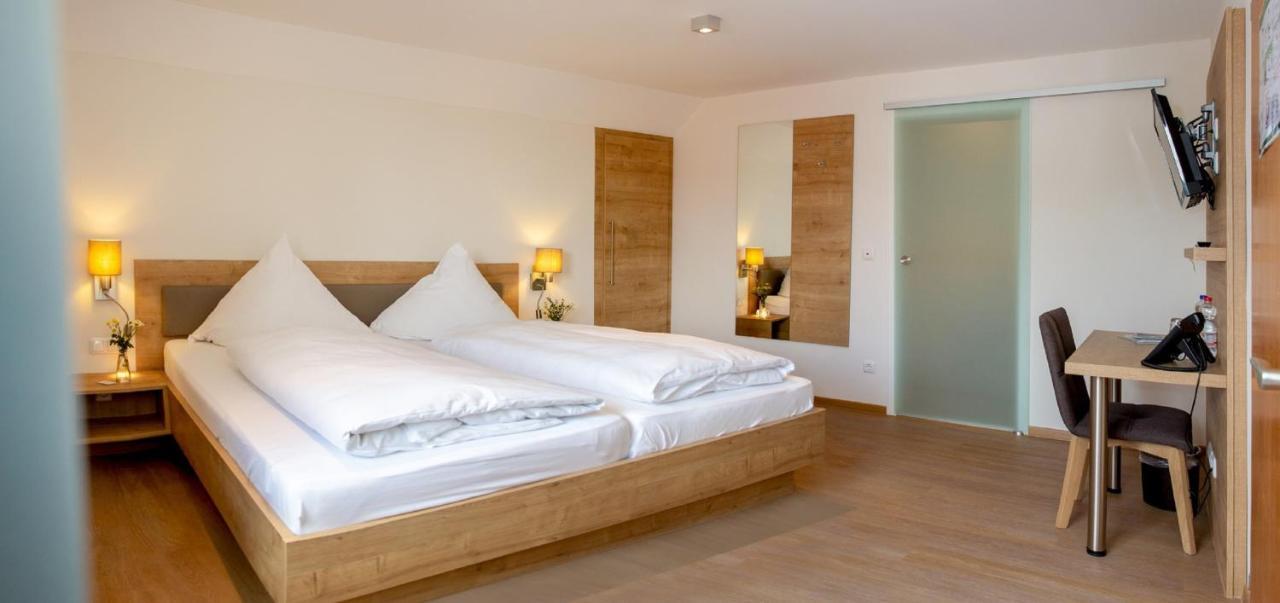 Hotelgasthof Bayerischer Hof Sulzbach-Rosenberg Bagian luar foto