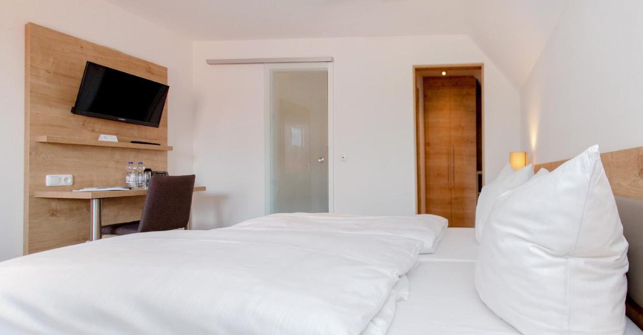 Hotelgasthof Bayerischer Hof Sulzbach-Rosenberg Bagian luar foto