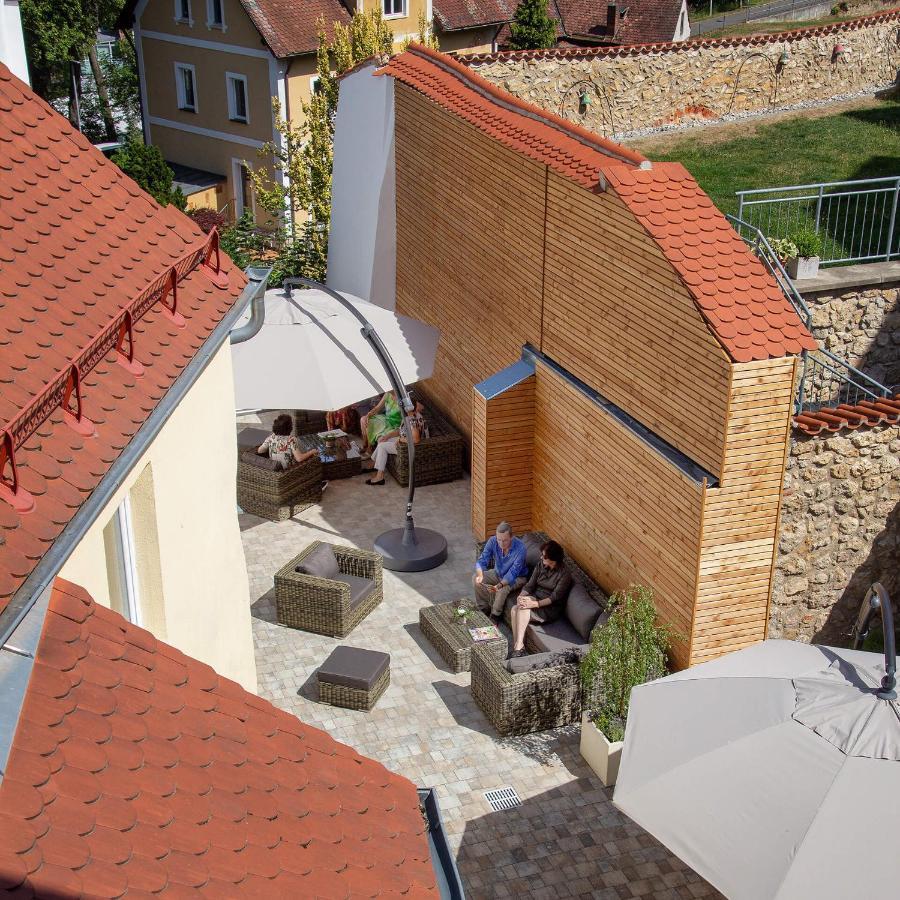 Hotelgasthof Bayerischer Hof Sulzbach-Rosenberg Bagian luar foto