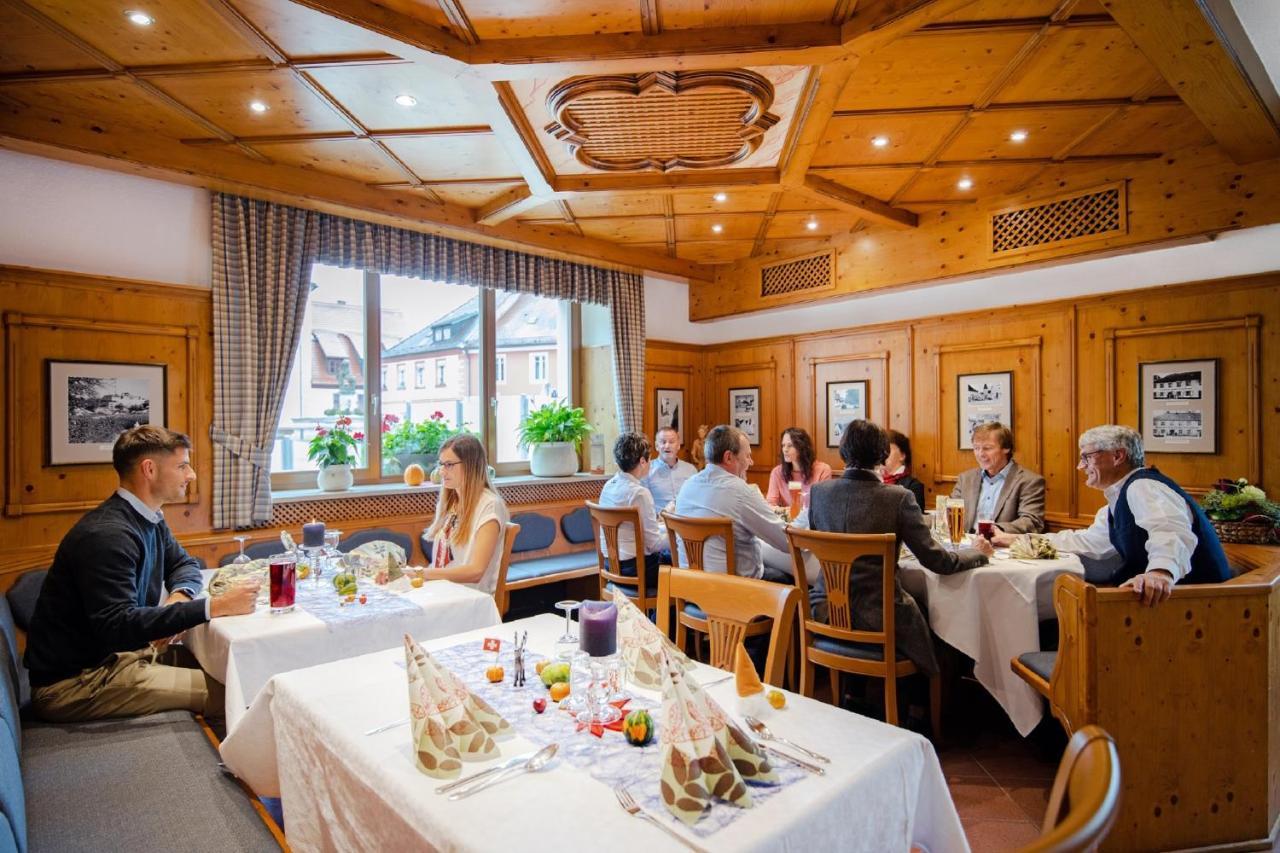 Hotelgasthof Bayerischer Hof Sulzbach-Rosenberg Bagian luar foto