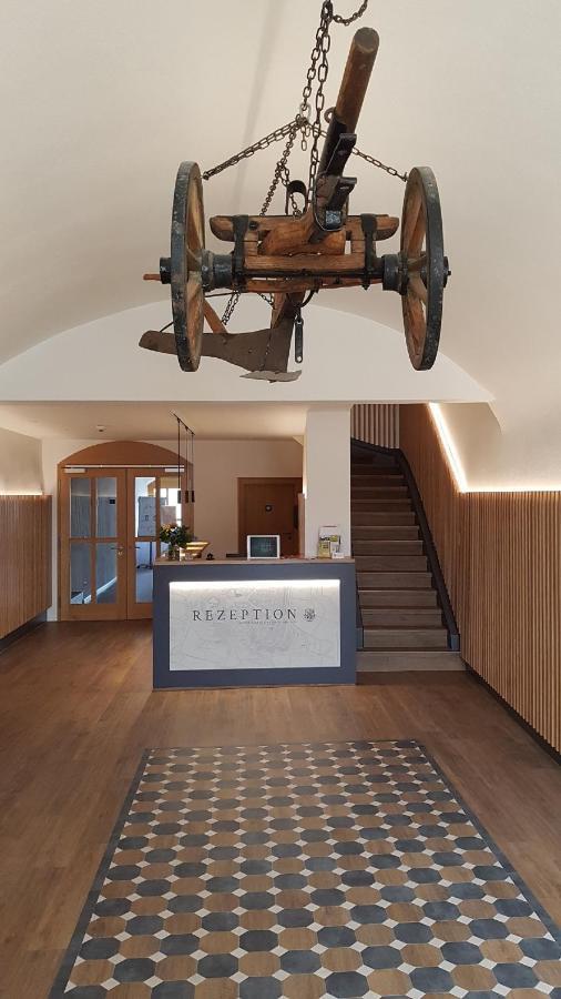 Hotelgasthof Bayerischer Hof Sulzbach-Rosenberg Bagian luar foto
